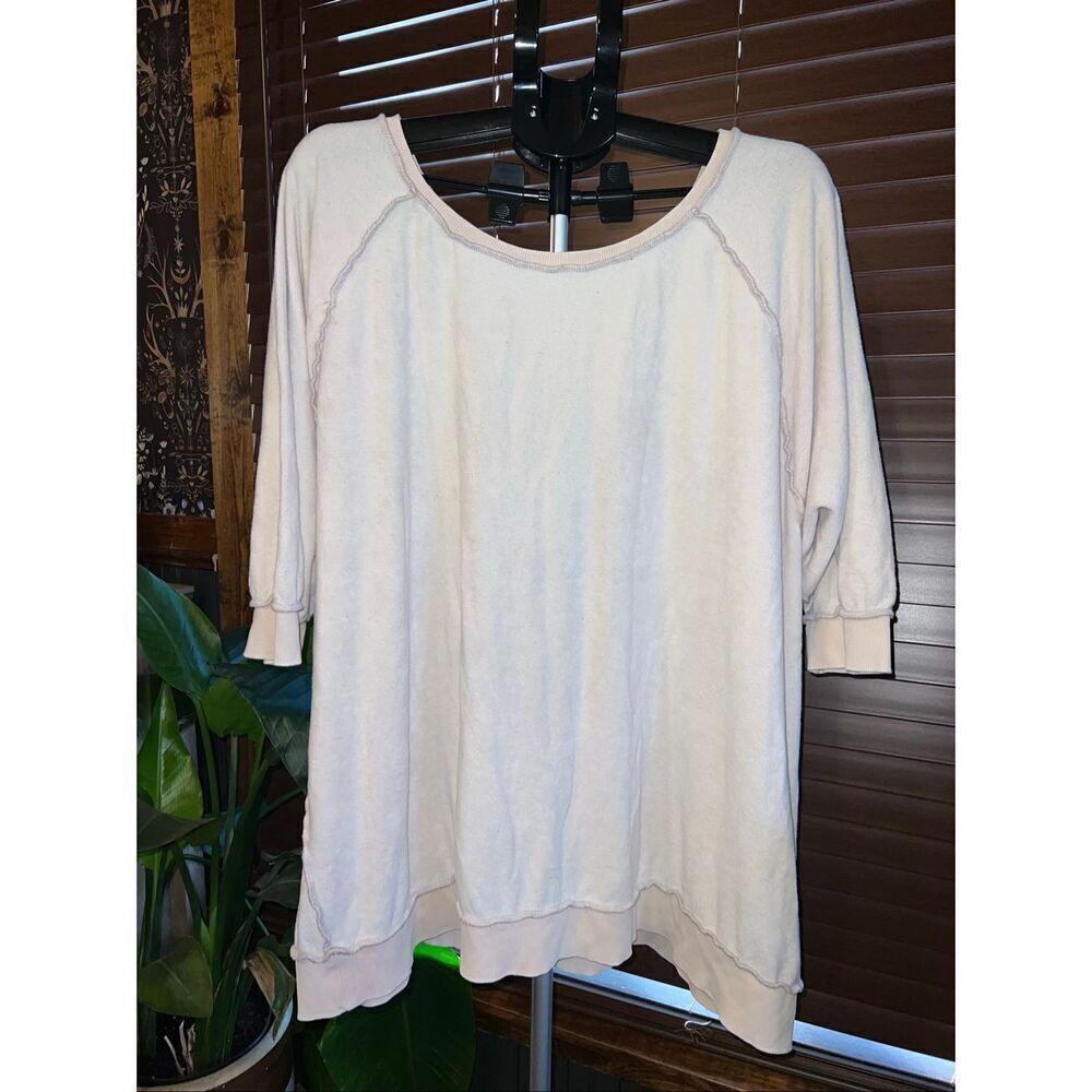 Free People reversible fleece 3/4 sleeve sweatshirt size large Pale Pink Rose